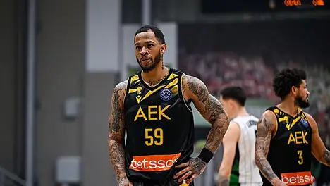 勇士队内氛围：科尔教练倡导的篮球场“办公室”哲学与团队精神